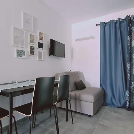 Nissi Avenue 64 2 - Luxcyservices 아파트